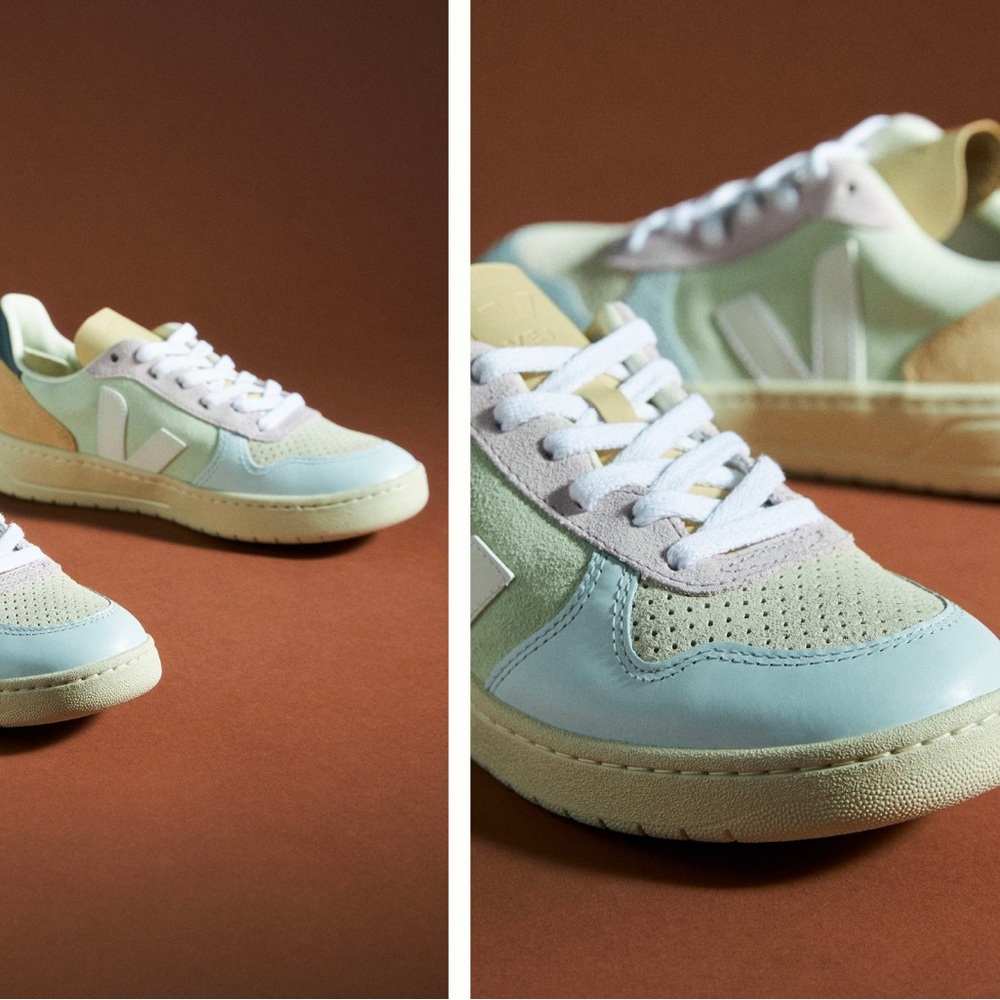 Veja V-10 Sneakers
SKU #57064271
Color Code: 031
BRAND NEW no box 
Never worn
